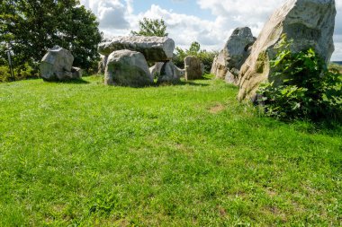 Bu megalitik mezarın bu kadar zamandır var olduğuna inanmak zor..