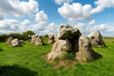 Bu megalitik mezarın bu kadar zamandır var olduğuna inanmak zor..
