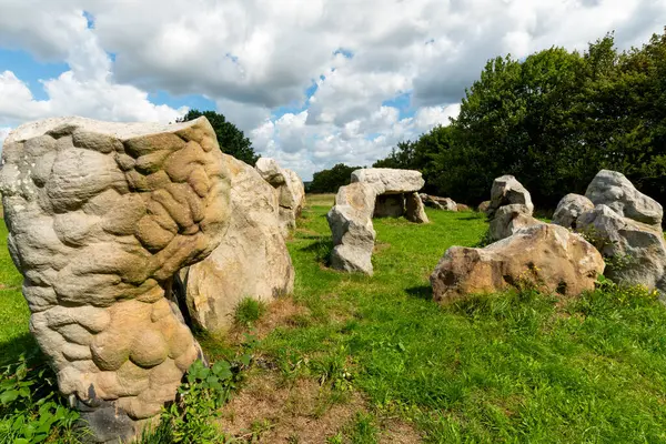 St. Anneberg 'de Helmstedt yakınlarında tarihi bir mezarlık.