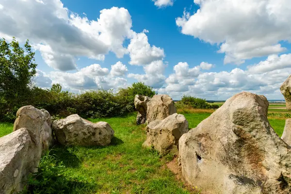 Bu megalitik mezarın bu kadar zamandır var olduğuna inanmak zor..