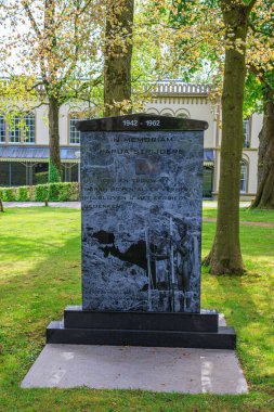 Endonezya 'daki savaştan kalma bir anıt. Hollanda 'daki KNIL askerlerinin anısına yapılan yüksek kaliteli fotoğraf.