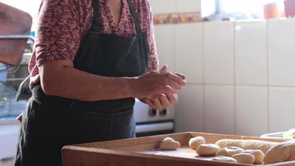 Candid Capture Undentified Latina Woman Crafting Dough Hands Rolling Pin — Vídeo de Stock