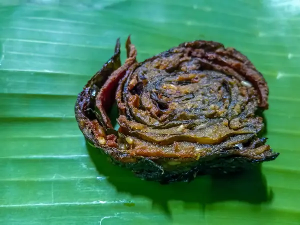 stock image Indian Alu Vadi (Patra Recipe) is placed on banana leaves 