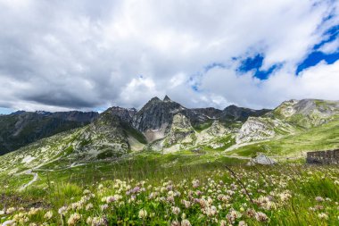 İtalya 'nın Aosta Vadisi Alpleri' nin manzarası