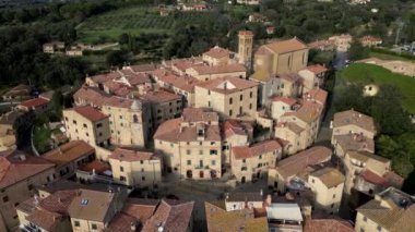 Pisa Toskana İtalya 'nın Casale Marittimo ilinin hava manzarası