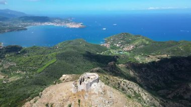 Volterraio Kalesi, Portoferraio Körfezi, Elba Adası, Livorno, Toskana