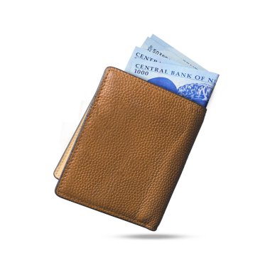 Nijeryalı Naira, açık bir ahşap tasarruf kutusunun içine notlar yazıyor. Tasarruf konsepti. Generic Piggy Bank, Penny Bank, Para Kutusu. 3d oluşturma