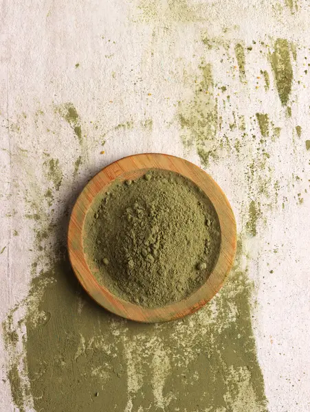 uji matcha latte tozu Japon içeceği yeşil çay geleneği Çin yaprağı yaprağı karışımı smoothie