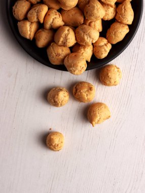 sus kering snack choux pasta Endonezya geleneksel puf tatlı eklerleri kurabiye şeker yağ