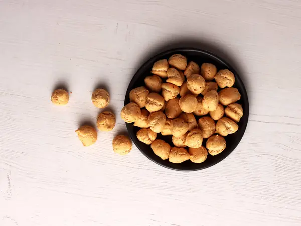 sus kering snack choux pasta Endonezya geleneksel puf tatlı eklerleri kurabiye şeker yağ