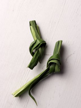 Ice cincau pandan yaprağı Endonezya 'nın geleneksel içecek malzemesi Asya tatlısı gula jawa yağ