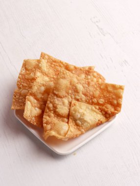 Kızarmış erişte mie goreng tek yemek fotoğrafı ayam jawa mutfağı baharatlı Endonezya yemeği