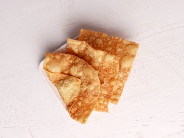 Kızarmış erişte mie goreng tek yemek fotoğrafı ayam jawa mutfağı baharatlı Endonezya yemeği