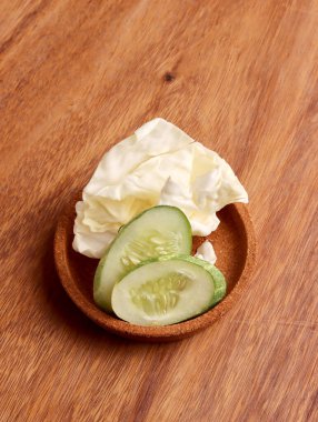 Ayam Goreng kızarmış tavuk Endonezya ev yapımı otlar Asya tabağı nasi yemek ahşabı pişirme sıcak yemek pişirme