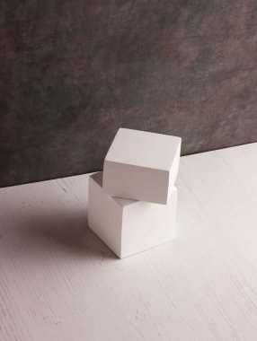 Ahşap masa, boş tabak, iş fotoğrafı, daire mutfak podyumu, kahverengi eski nesne.