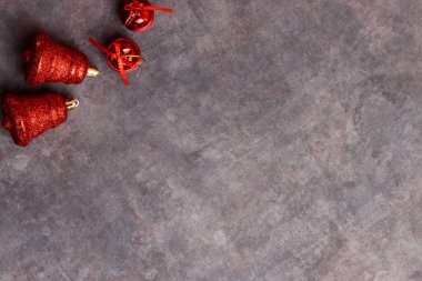 Mutlu noeller aralık yeni yıl tatili fotoğraf tabağı arkaplan süsü üst manzara dekorasyon etkinliği