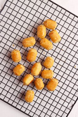 Endonezya mutfağı şekeri un unu tarifi nastar geleneksel fırın ev yapımı kek bisküvisi