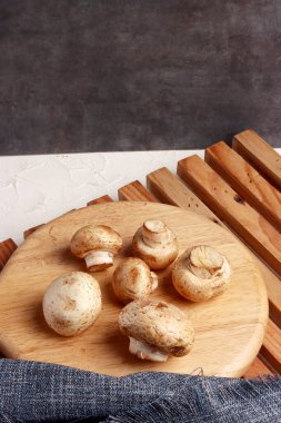 Yer mantarı vejetaryen bitki karışımı geleneksel Asya yemekleri fotoğrafçılık mutfağı boku.