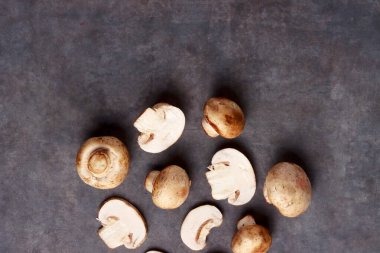 Yer mantarı vejetaryen bitki karışımı geleneksel Asya yemekleri fotoğrafçılık mutfağı boku.