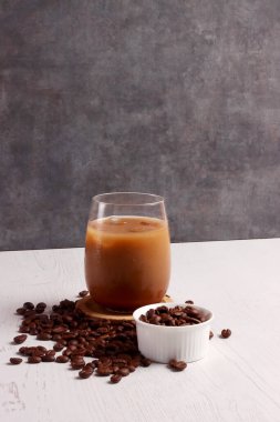 Kahve çekirdekleri espresso aroma kafein kafe kahve kapuçino içecek barista servis malzemesi latte