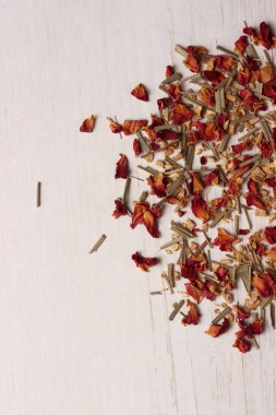 Gül, zencefil, bitki çayı, çiçek yaprağı bitkisel aromalı kahve Endonezya, Asya içeceği.