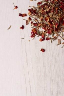 Gül, zencefil, bitki çayı, çiçek yaprağı bitkisel aromalı kahve Endonezya, Asya içeceği.