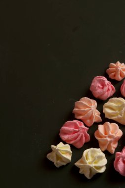 Krema şekeri geleneksel tatlı tatlı yumurta yemek malzeme çanak kek krema yağ