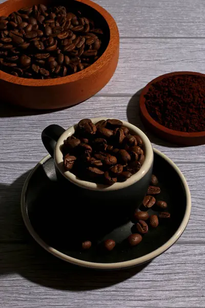 Kahve çekirdekleri espresso aroma kafein kafe kahve kapuçino içecek barista servis malzemesi latte