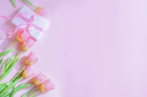 Gift Pink Background Tulips Text Space Spring Mothers Day Greeting — Stock Photo, Image