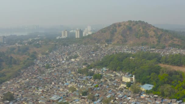 Pohled Slums Area Drone Nabízí Přesvědčivé Detailní Vyobrazení Městské Chudoby — Stock video