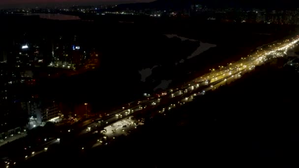 Express Αυτοκινητόδρομο Drone Νυχτερινή Θέα Αναφέρεται Στην Αξιοποίηση Των Κηφήνες — Αρχείο Βίντεο