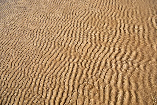 Песчаные Рилы Приливном Пляже — стоковое фото