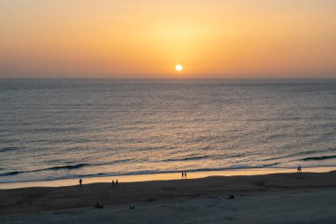 İspanyolca kıyısında günbatımı