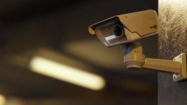 Donuk atmosferdeki mobese kamerası kusursuz döngülü animasyon. Bölgeyi gözetleme amaçlı tarayın. Güvenlik işlerinde kullanılabilir. Canlandırma, 3B Hazırlama