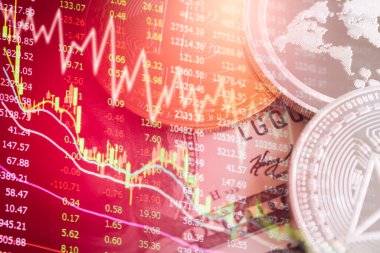 Modern bir takas yöntemi. Bitcoin küresel ekonomi piyasasında uygun bir ödemedir. Sanal dijital para birimi ve finansal yatırım ticaret kavramı. Altın bitcoin arka planına sahip soyut kripto para birimi.