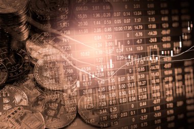 Modern bir takas yöntemi. Bitcoin küresel ekonomi piyasasında uygun bir ödemedir. Sanal dijital para birimi ve finansal yatırım ticaret kavramı. Altın bitcoin arka planına sahip soyut kripto para birimi.