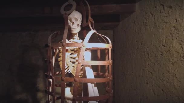 Απόκοσμος Μπουντρούμι Τρομακτικό Σκελετό Βίντεο Κλουβί Σκοτεινό Στοιχειώνει Και Μυστηριώδες — Αρχείο Βίντεο