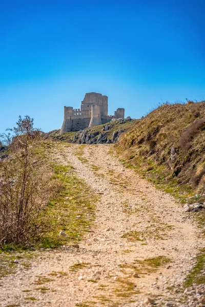 Rocca Calascio Ruins Dirt Road Hike Trail Abruzzo Region Italy — Stock Photo, Image
