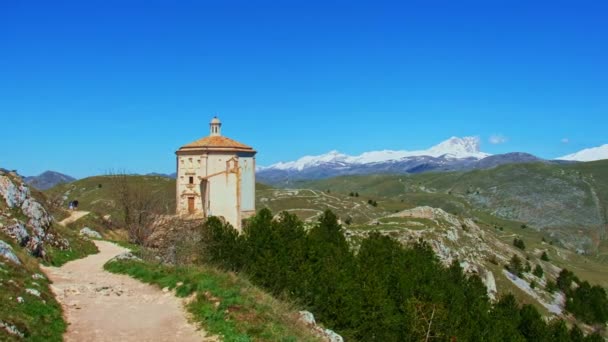 Santa Maria Della Pieta Kirche Rocca Calascio Nationalpark Abruzzen Gran — Stockvideo