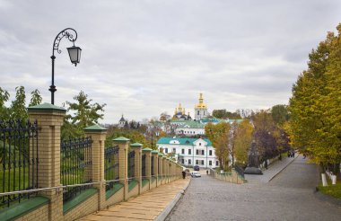 Kyiv-Pechersk Lavra Sonbahar günü Ukrayna 'nın başkenti Kyiv' de