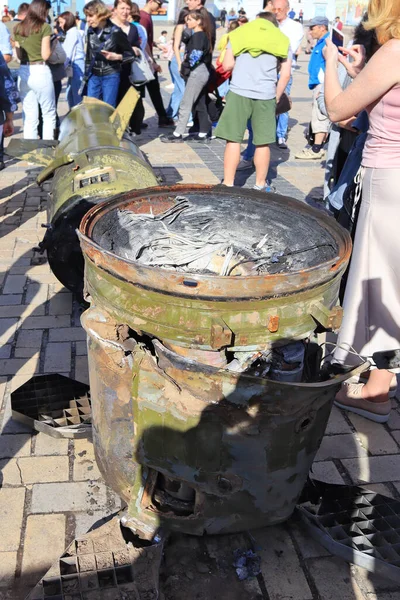 Καταστράφηκε Σκουριασμένο Στρατιωτικό Εξοπλισμό Στην Πλατεία Sofievskaya Στο Κίεβο Ουκρανία — Φωτογραφία Αρχείου