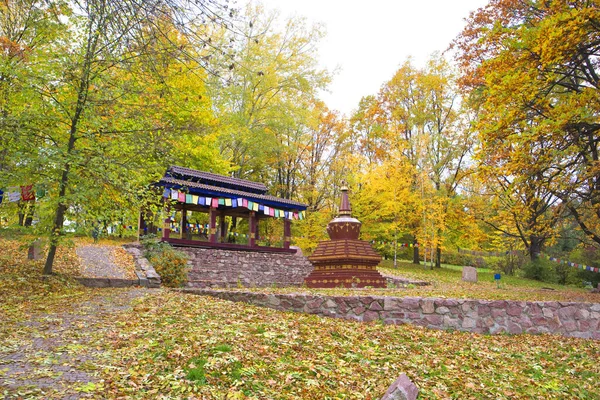Тибетський Традиційний Сад Гришському Національному Ботанічному Саду Нан України Восени — стокове фото