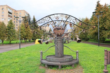 Rivne, Ukrayna 'daki sahte heykeller sokağı.