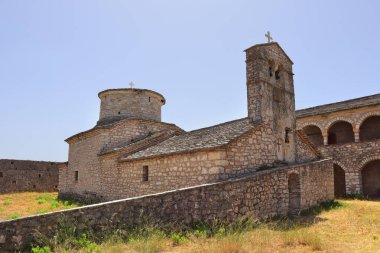 Arnavutluk 'un Ksamil kentinde Aziz George Manastırı