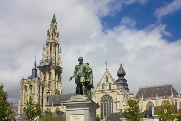 Peter Paul Rubens 'in Antwerp, Belçika' daki Groenplaats Anıtı