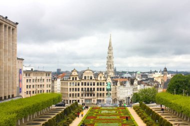 Mont des Arts bahçelerine ve City Hall, Brussels, Belçika