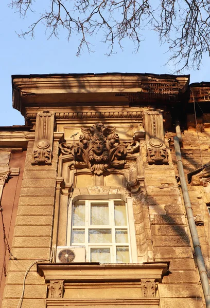 Πλούσια Διακόσμηση Του Παλιού Σπιτιού Στην Οδησσό Ουκρανία — Φωτογραφία Αρχείου