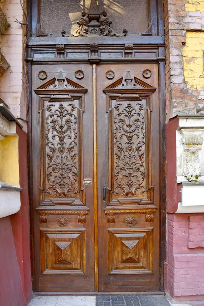 Puerta Vintage Marrón Madera Centro Odessa Ucrania —  Fotos de Stock