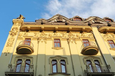 Ukrayna 'nın başkenti Odessa' da bulunan Bolshaya Moskovskaya Oteli (veya G. D. ve A. Dementiev ve P. V. Vasiliev kardeşlerin ticaret evinin inşası).