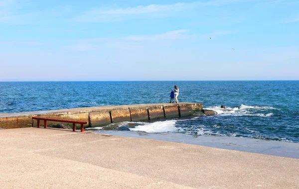 Veduta Del Terrapieno Con Molo Una Giornata Sole Odessa Ucraina — Foto Stock